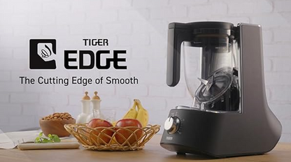 Brand New in Box Smoothie Blender Maker, Crushed Ice, Milkshakes, Soups (#194)