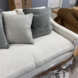 Brand New Bernhardt Grace 89.75'' Upholstered Sofa (#43)