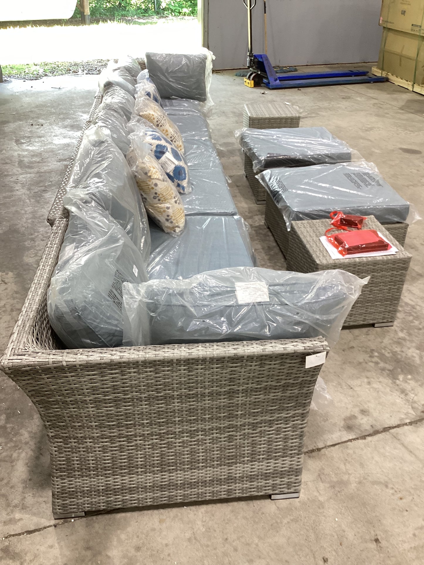 Brand New in Box 8 - Person Wicker / Rattan Outdoor Sectional with Cushions & Pillows (#171)
