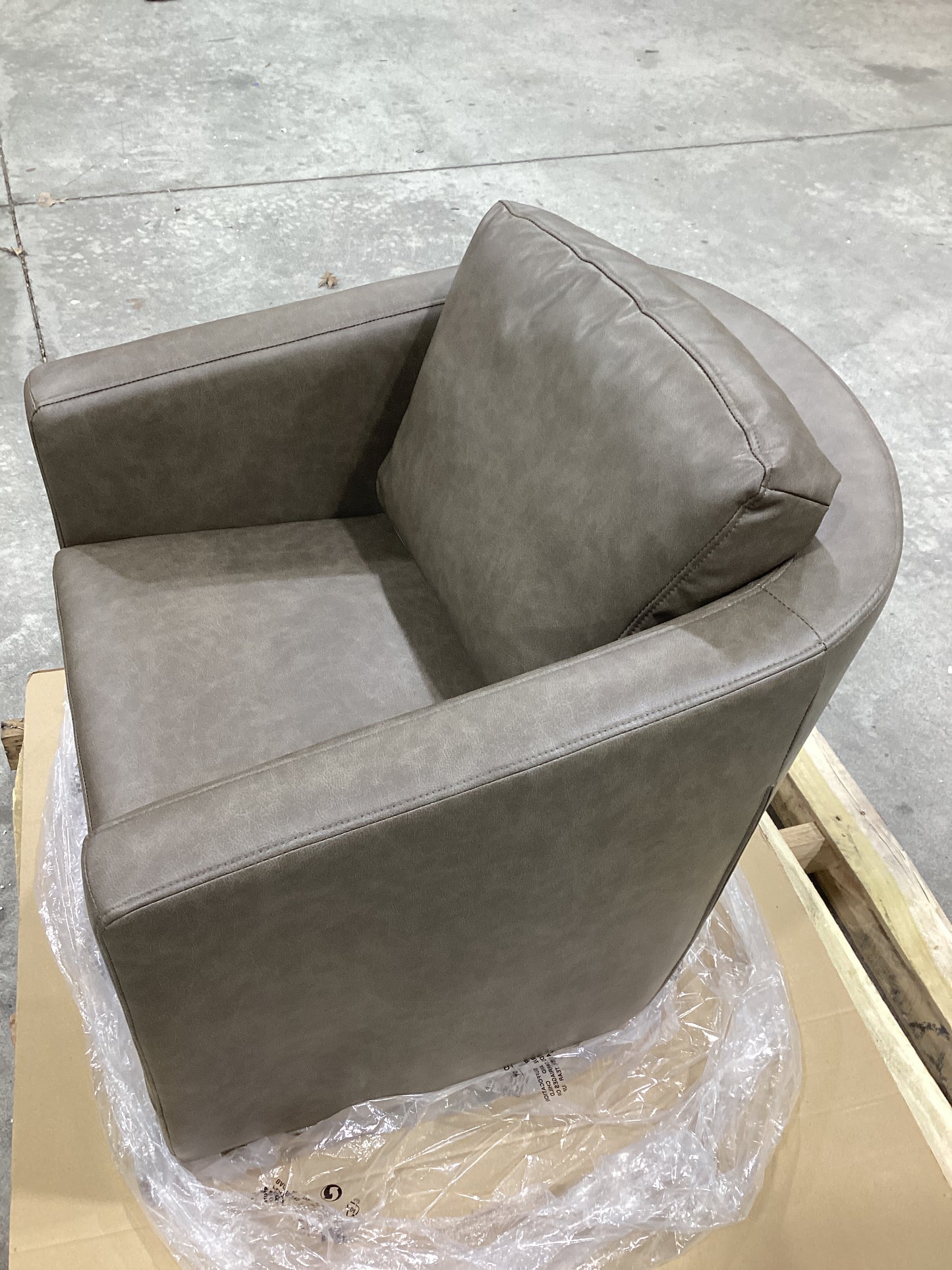 Brand New in Box Modern Soft 29" Wide Leather Upholstered 360° Swivel Accent Chair (#177)